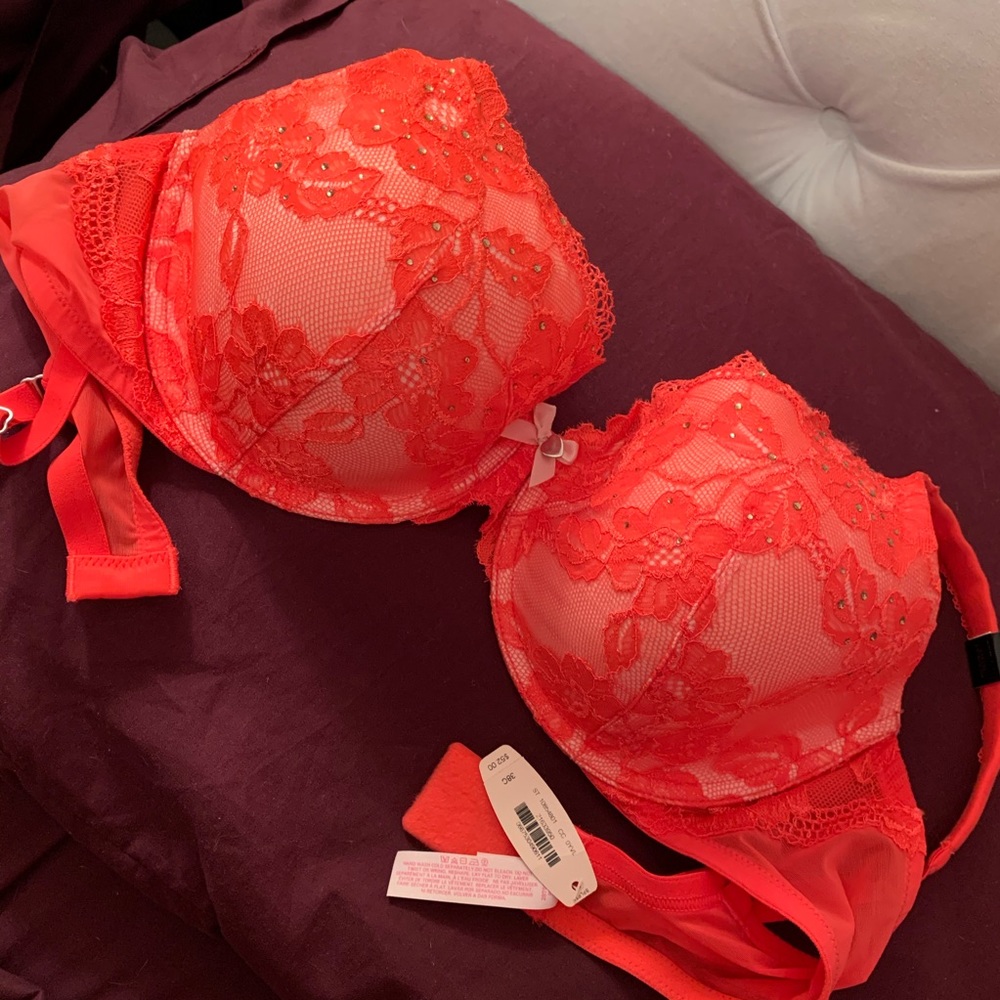 NWT Sexy Red Lace Rhinestone Victoria Secret Bra